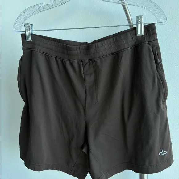 ALO Yoga Matching Set Men's brown Short Sleeve Tee & short - Picture 7 of 12